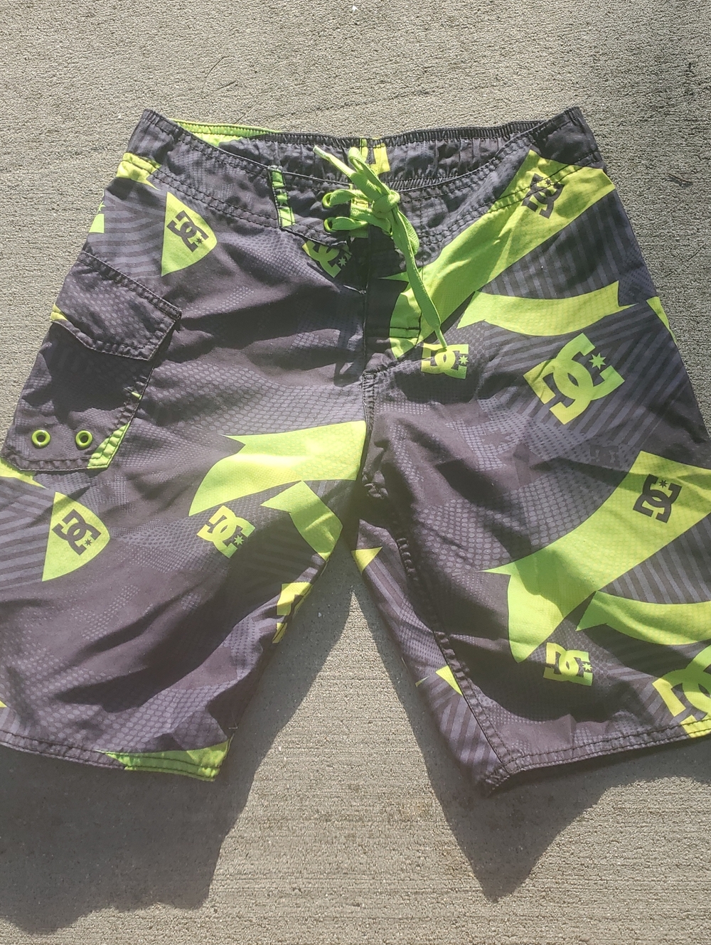 DC Boyd Charcoal and Neon Green Hybrid Board Shorts Size 12-14 Swim Trunks